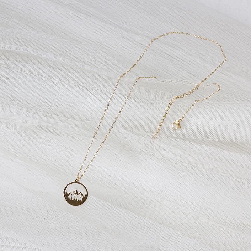 Mountain Forest Hollow Aesthetic Plateau Round Necklace 