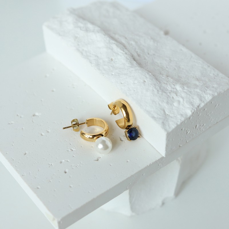 Klein Blue Diamond Asymmetric Pearl Stud Earrings 