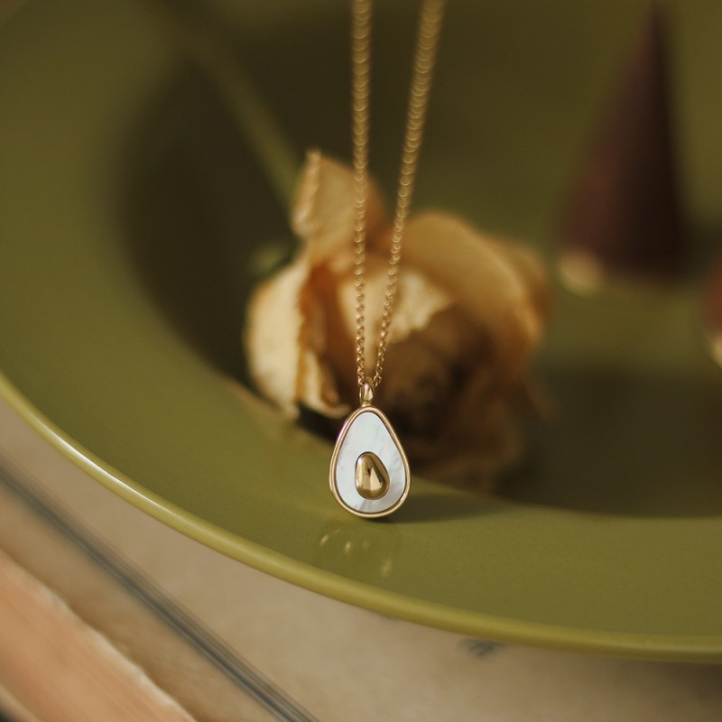 Shell Avocado Fruit Necklace 