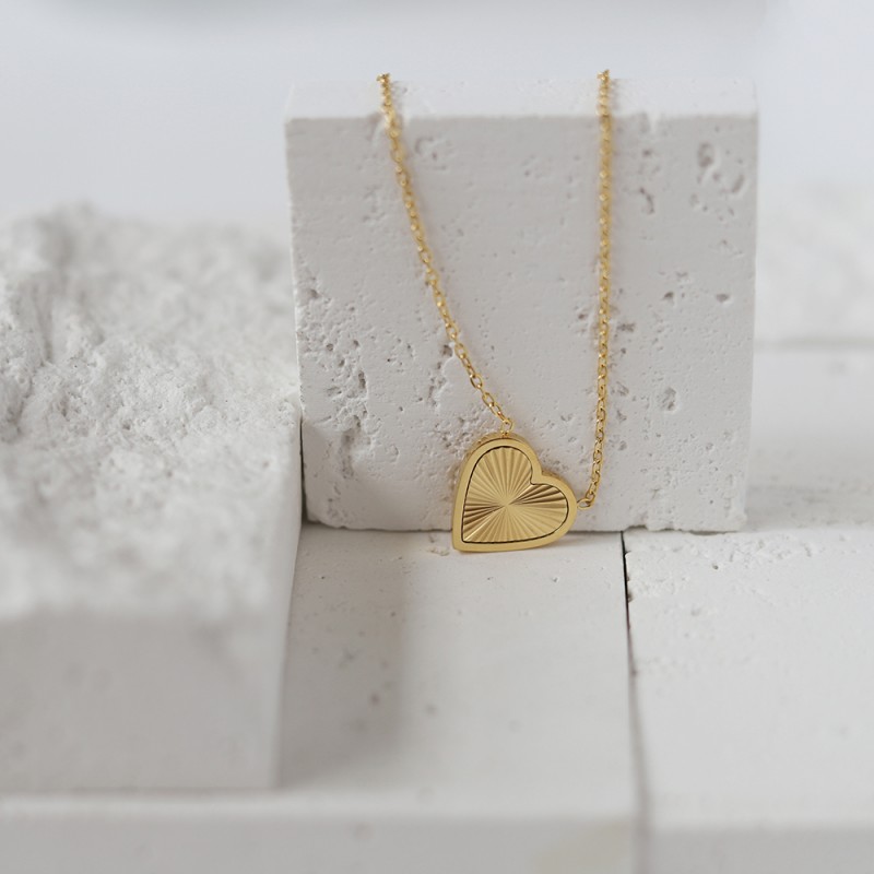 Love Radiation Geometric Peach Heart Necklace 