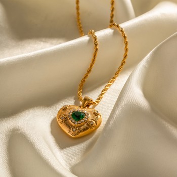 Gold texture hand-inlaid emerald white stone heart pendant necklace