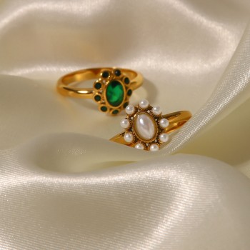 Light luxury emerald high-end diamond ring