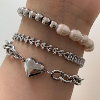 Natural freshwater pearl heart stone bracelet 